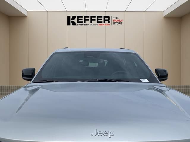 Used 2025 Jeep Grand Cherokee L Laredo AWD/4WD image 53