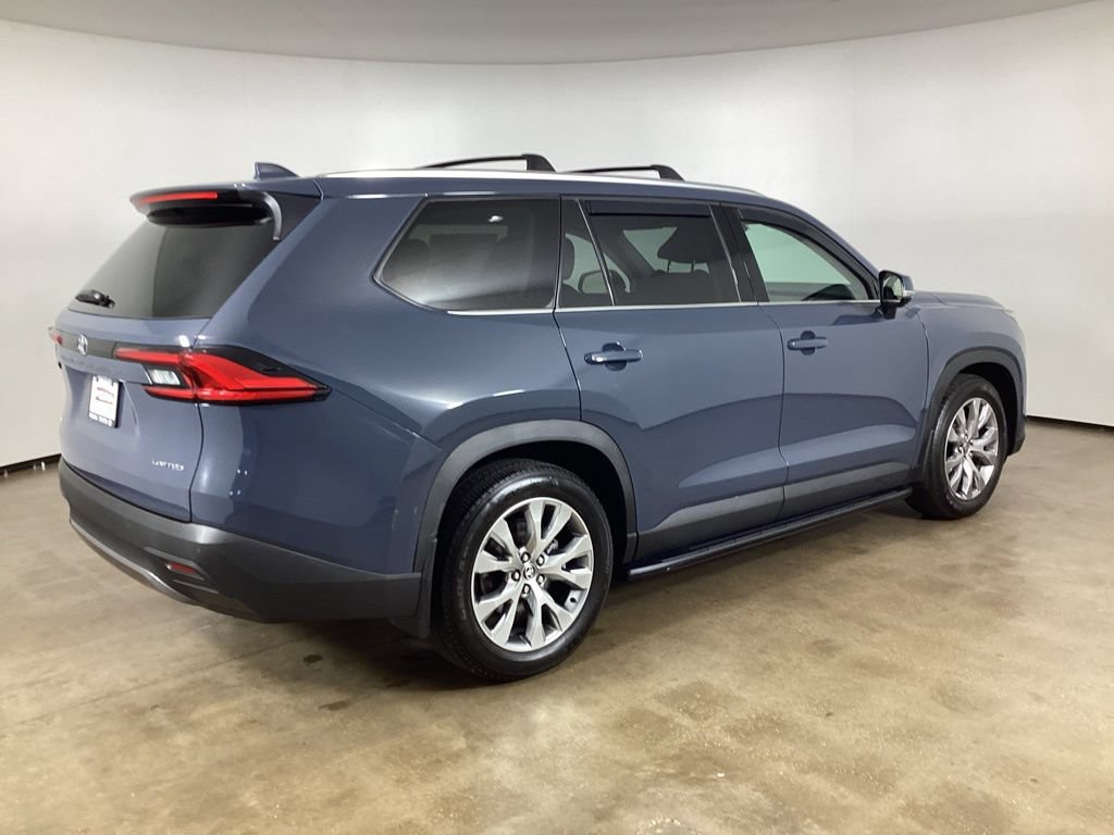Used 2024 Toyota Grand Highlander AWD image 8