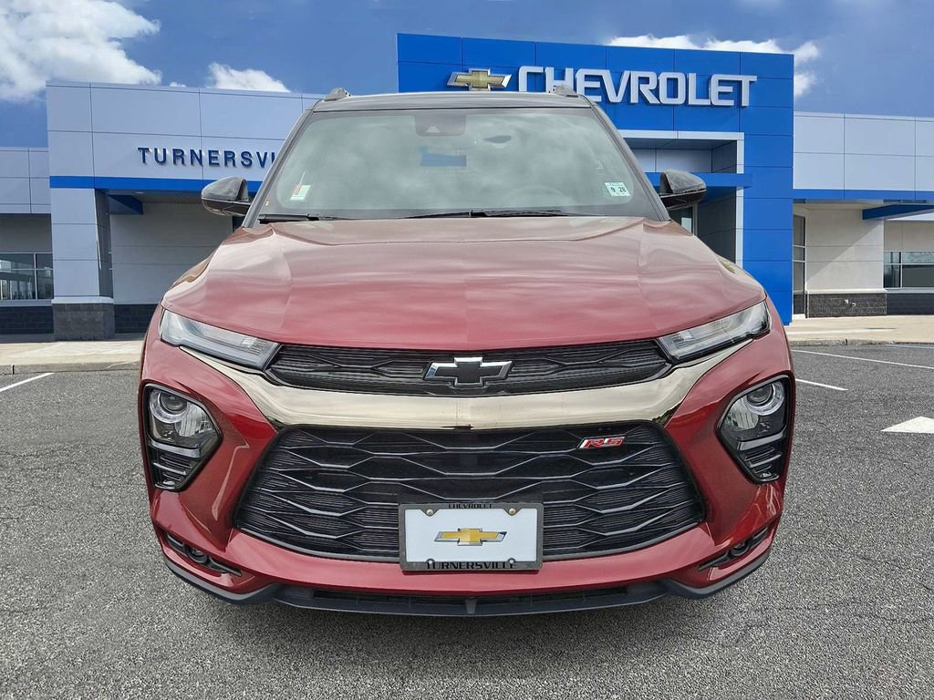 Certified 2023 Chevrolet TrailBlazer RS w/ Sun and Liftgate Package AWD/4WD image 2
