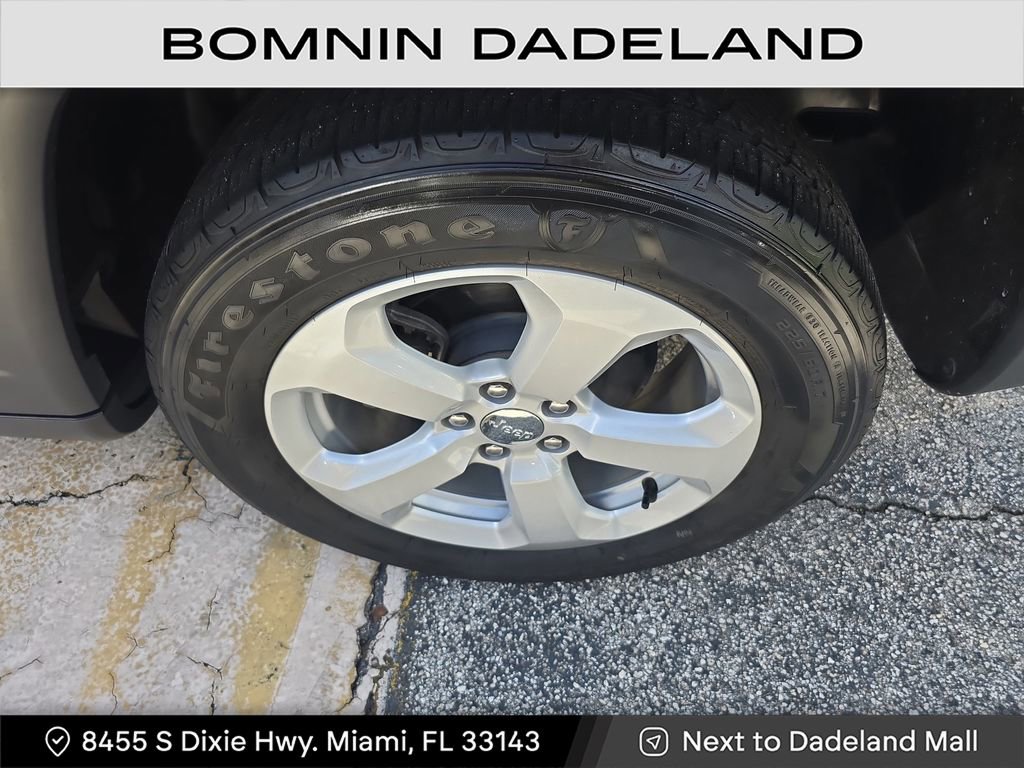 Used 2021 Jeep Compass Latitude image 10