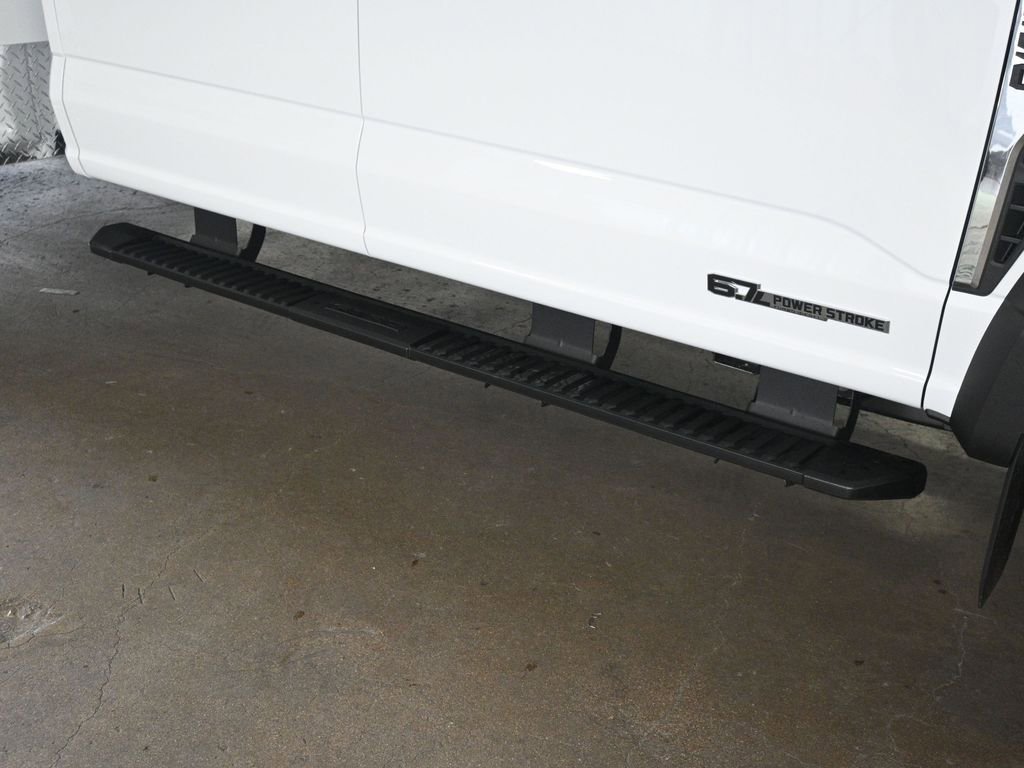 New 2026 Ford F550 2WD Crew Cab Super Duty image 30