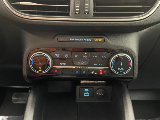Used 2022 Ford Escape SE w/ SE Sport Appearance Package AWD/4WD image 7