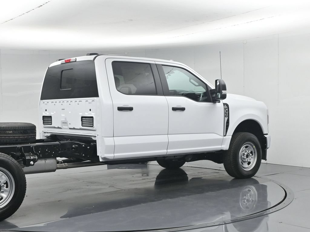 New 2026 Ford F350 XL w/ XL Chrome Package AWD/4WD image 23