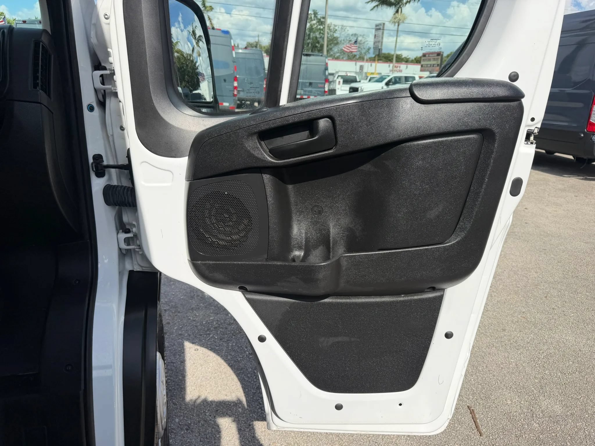Used 2024 RAM ProMaster 2500 159 High Roof w/ Convenience Group FWD image 15