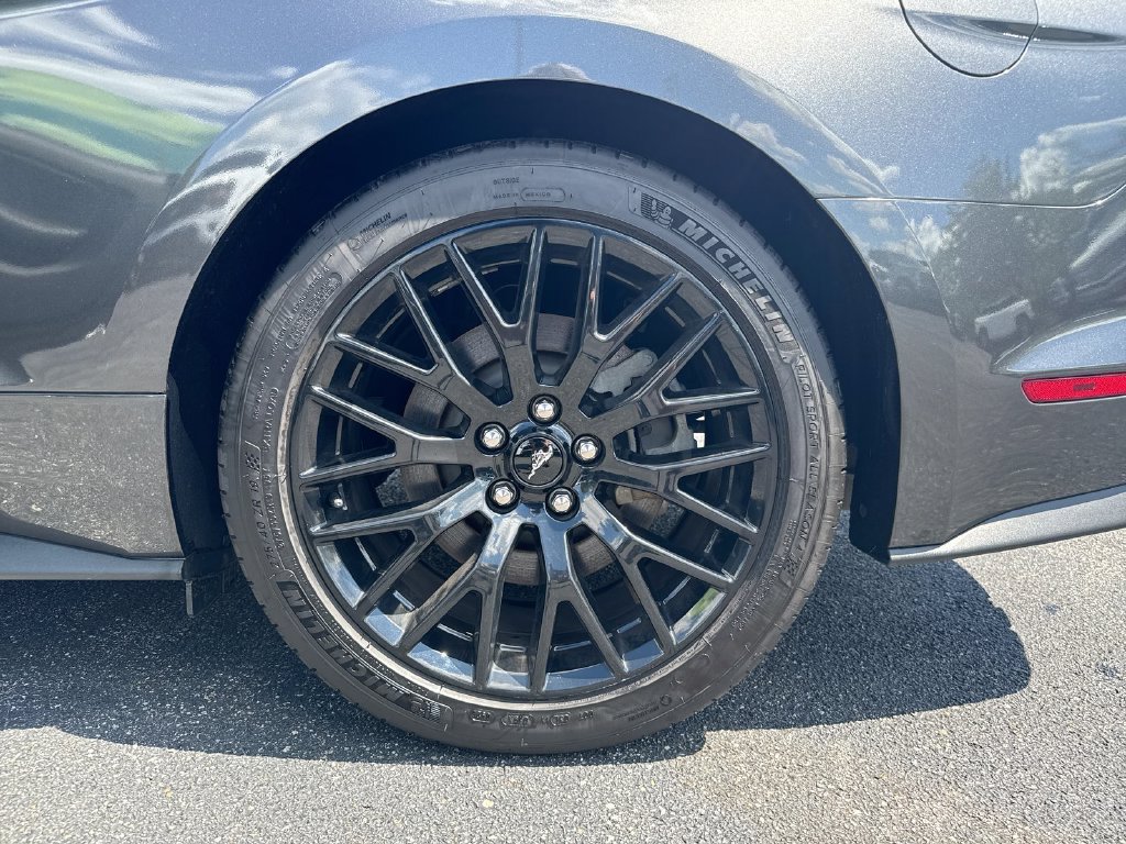 Used 2018 Ford Mustang GT Premium RWD image 26