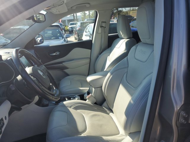 Used 2020 Jeep Cherokee Limited w/ Luxury Group image 21