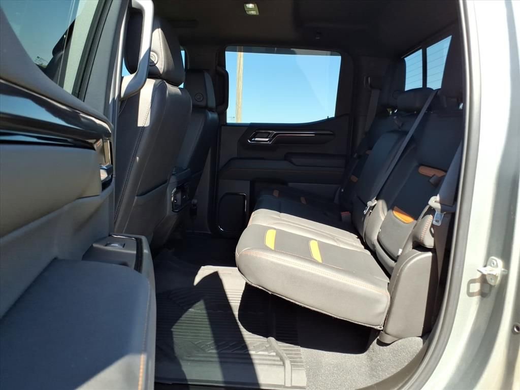 Used 2023 GMC Sierra 1500 AT4 w/ AT4 Premium Package image 11