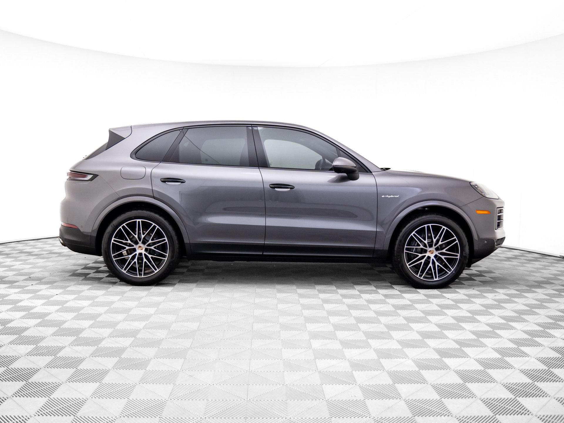 New 2026 Porsche Cayenne E-Hybrid AWD/4WD image 7