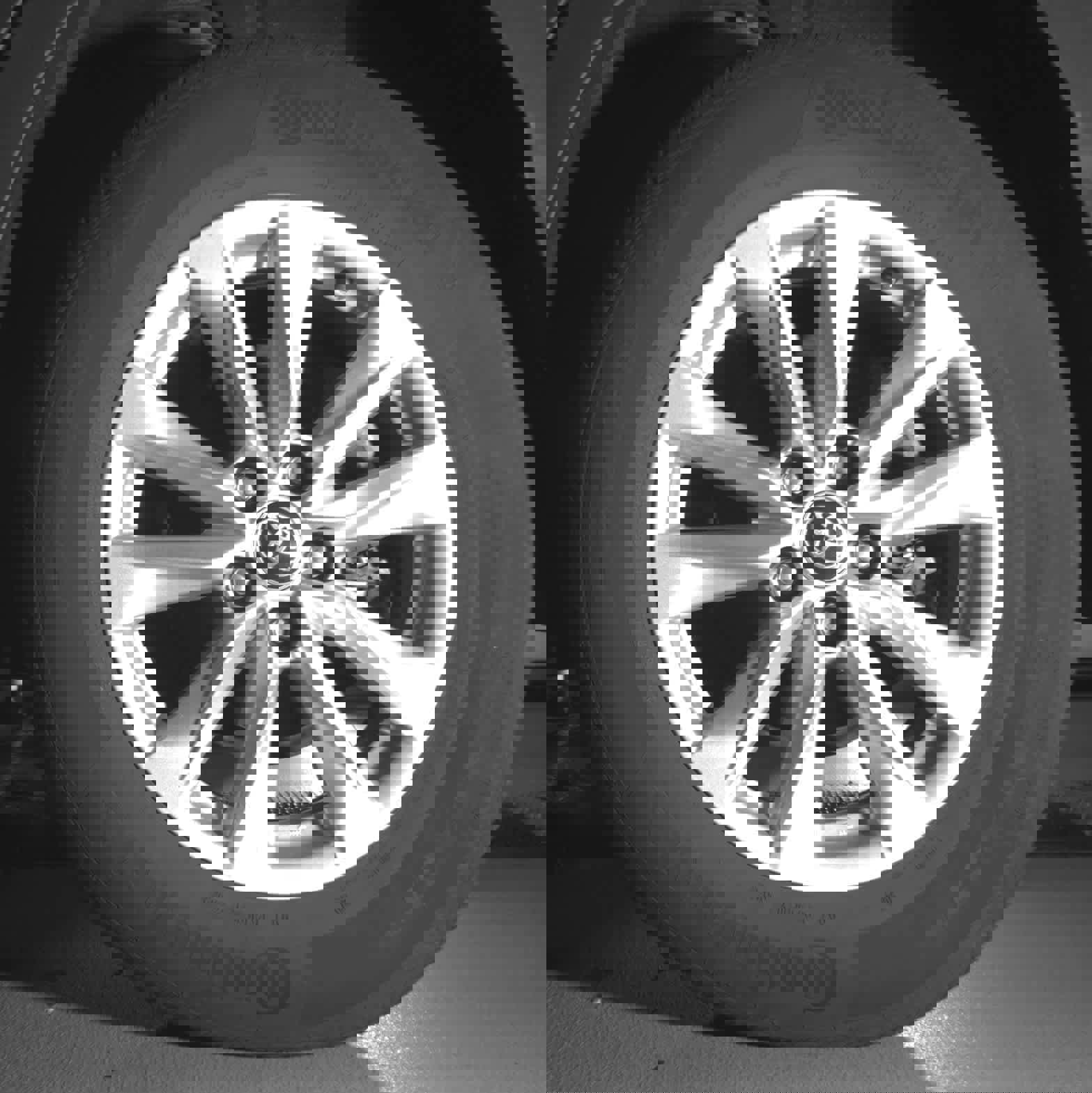 Used 2023 Toyota Corolla Cross LE w/ Moonroof Package image 12