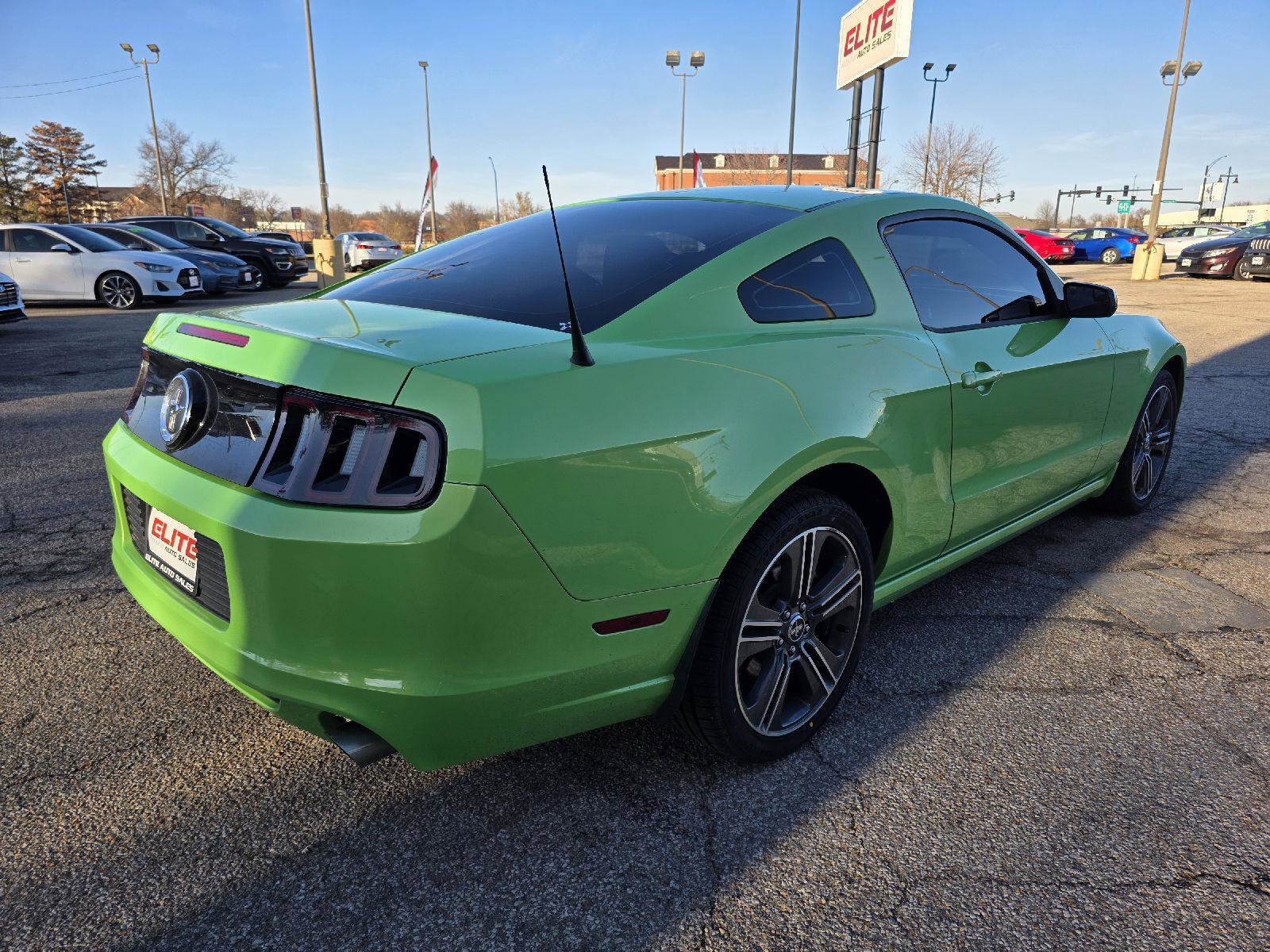 Used 2014 Ford Mustang Coupe w/ V6 Performance Package image 5
