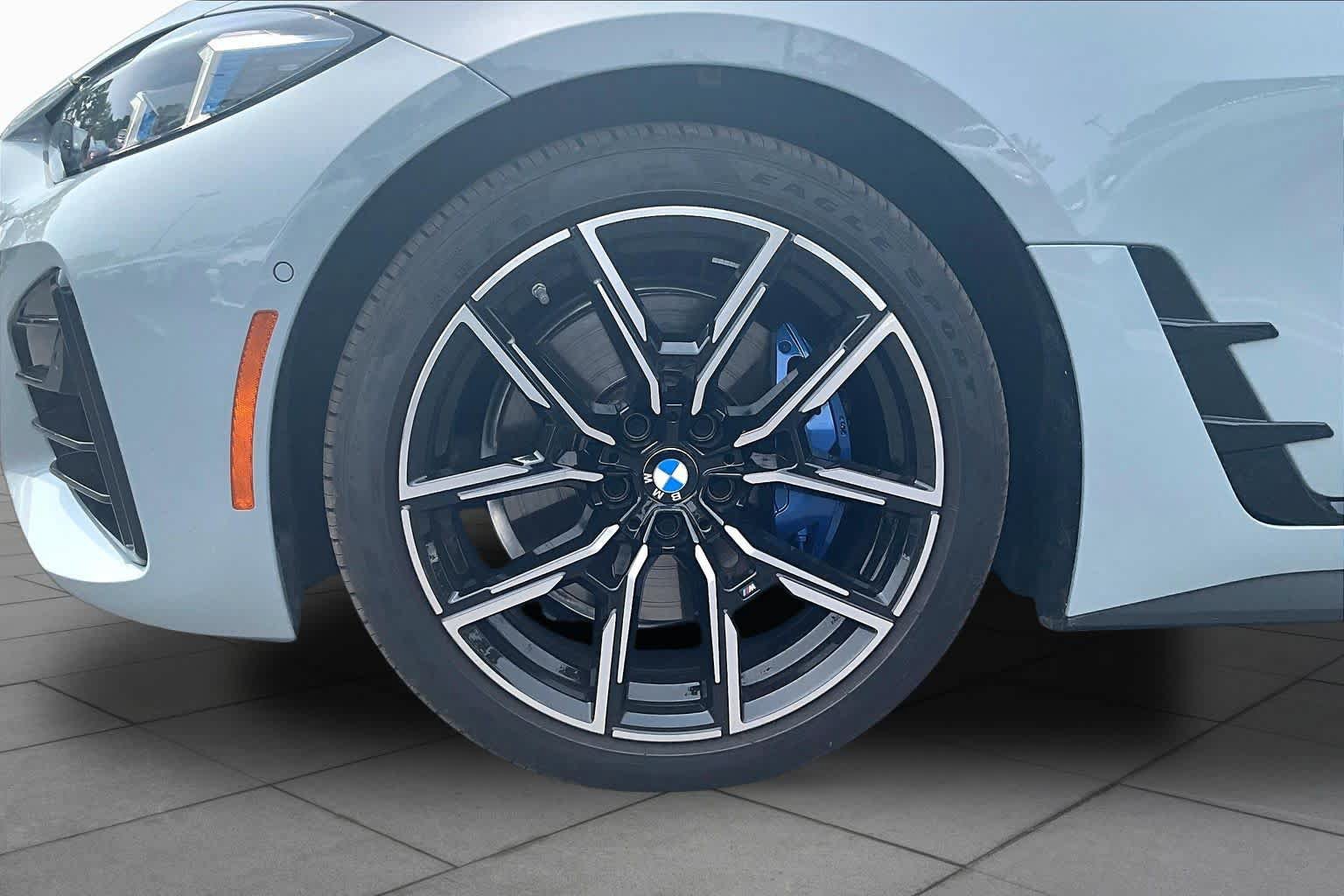 Used 2026 BMW M440i RWD image 11