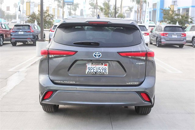 Used 2023 Toyota Highlander Limited image 6