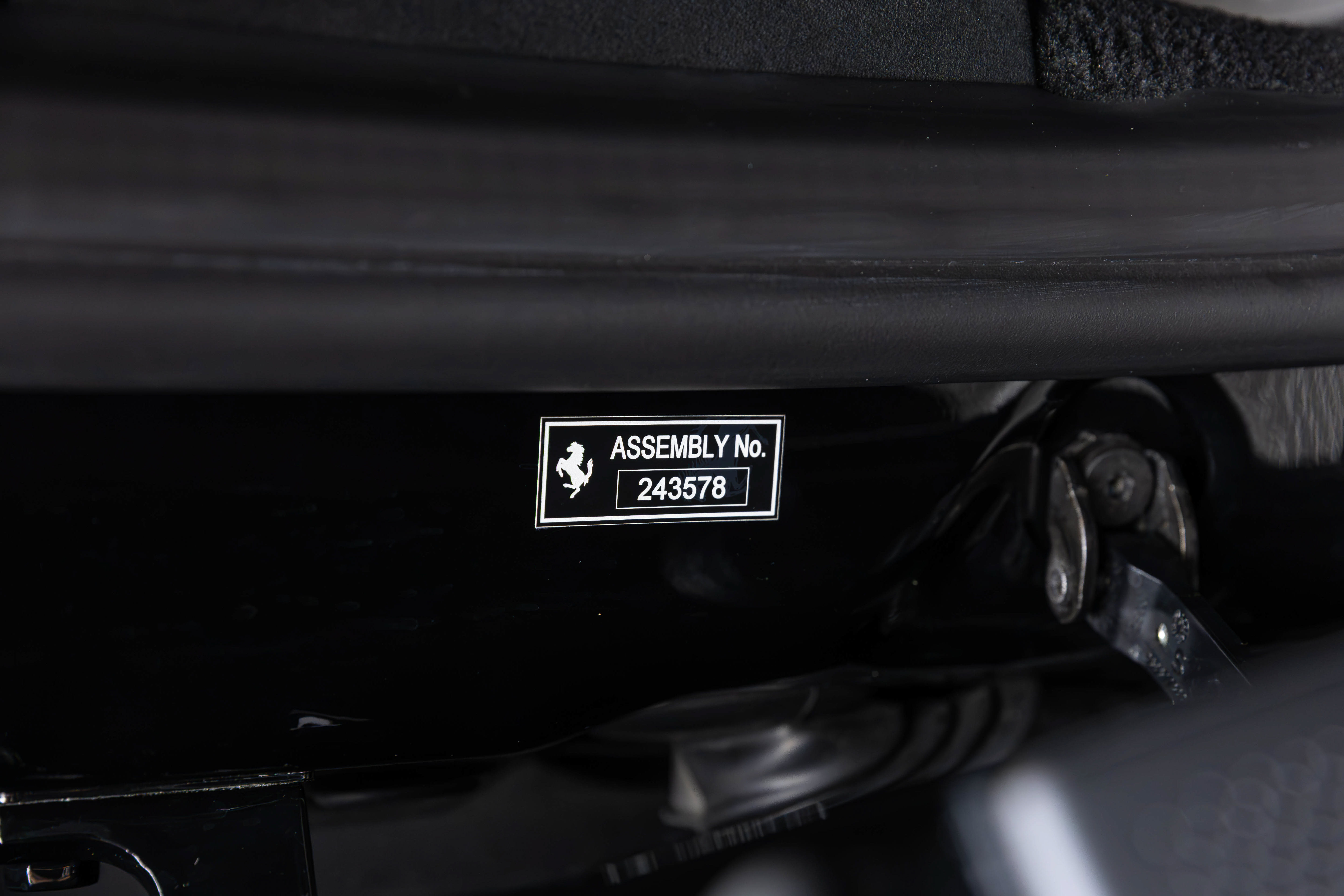 Certified 2025 Ferrari Roma Spider RWD image 37