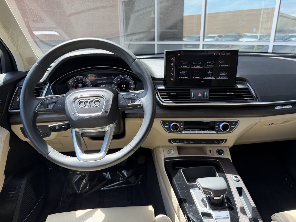 Used 2024 Audi Q5 2.0T Premium Plus AWD/4WD image 16