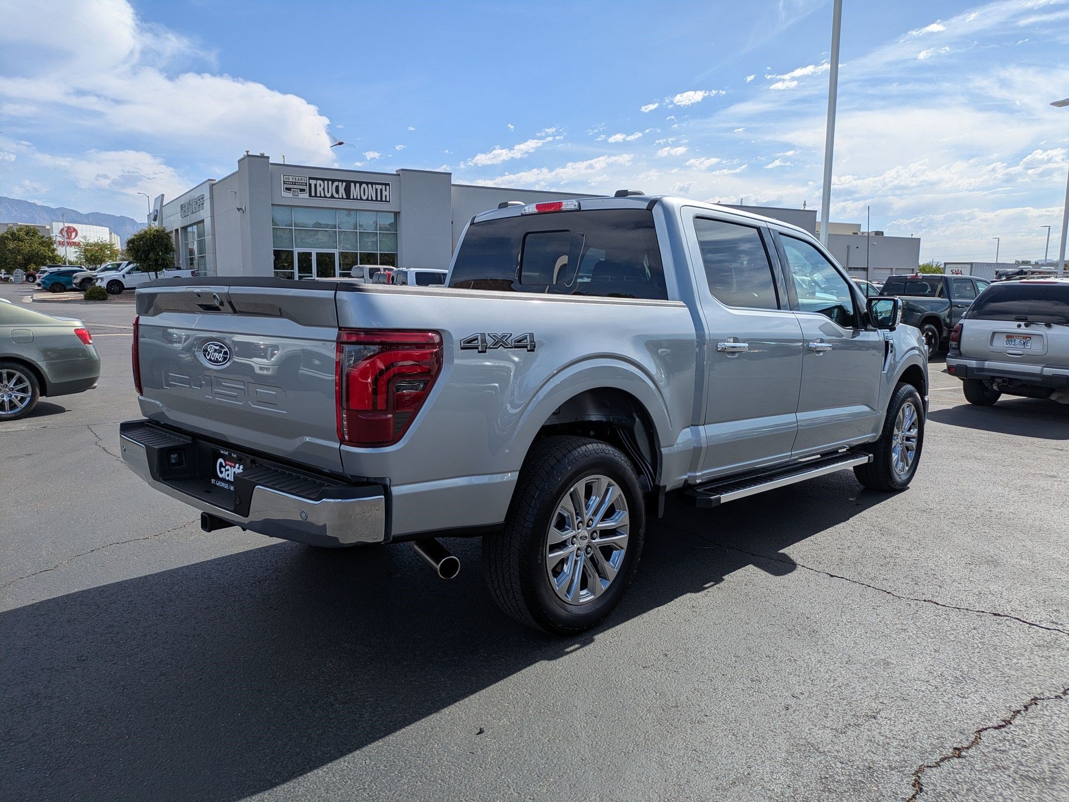 Used 2025 Ford F150 Lariat w/ Equipment Group 501A Mid AWD/4WD image 4