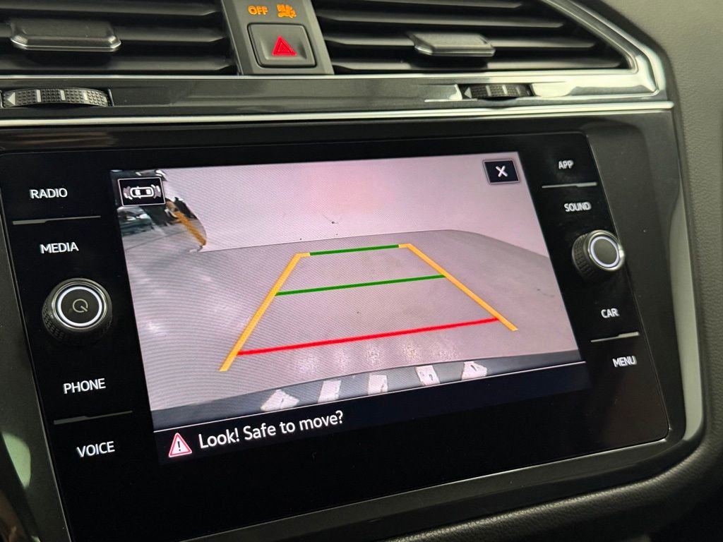 Used 2022 Volkswagen Tiguan SE w/ Panoramic Sunroof Package image 20