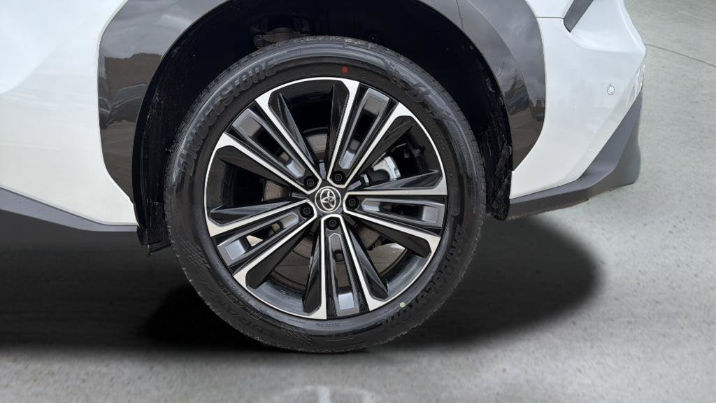Used 2024 Toyota bZ4X Limited w/ Weather Package image 15