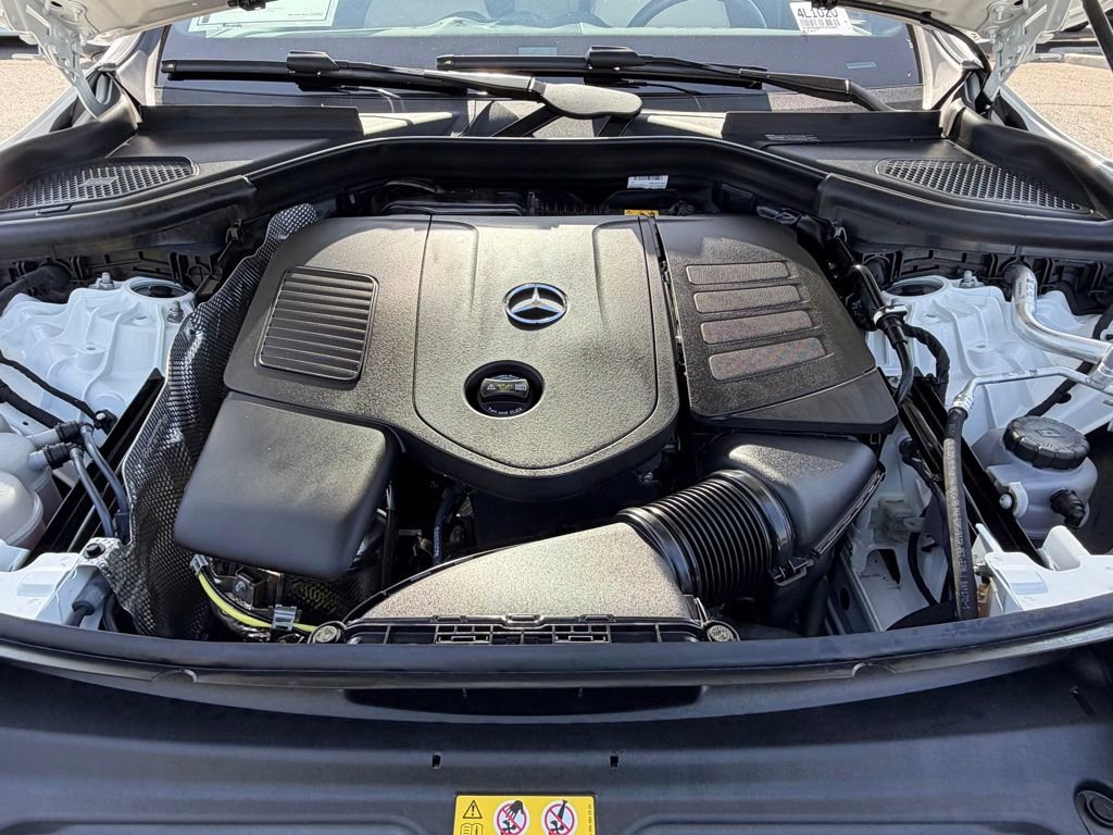 Used 2026 Mercedes-Benz GLC 300 4MATIC image 33
