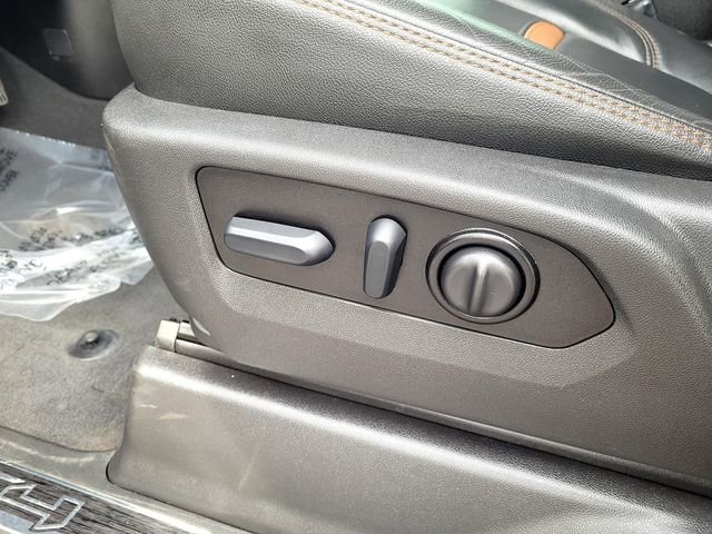 Used 2022 GMC Sierra 1500 AT4 w/ AT4 Carbonpro Edition image 10