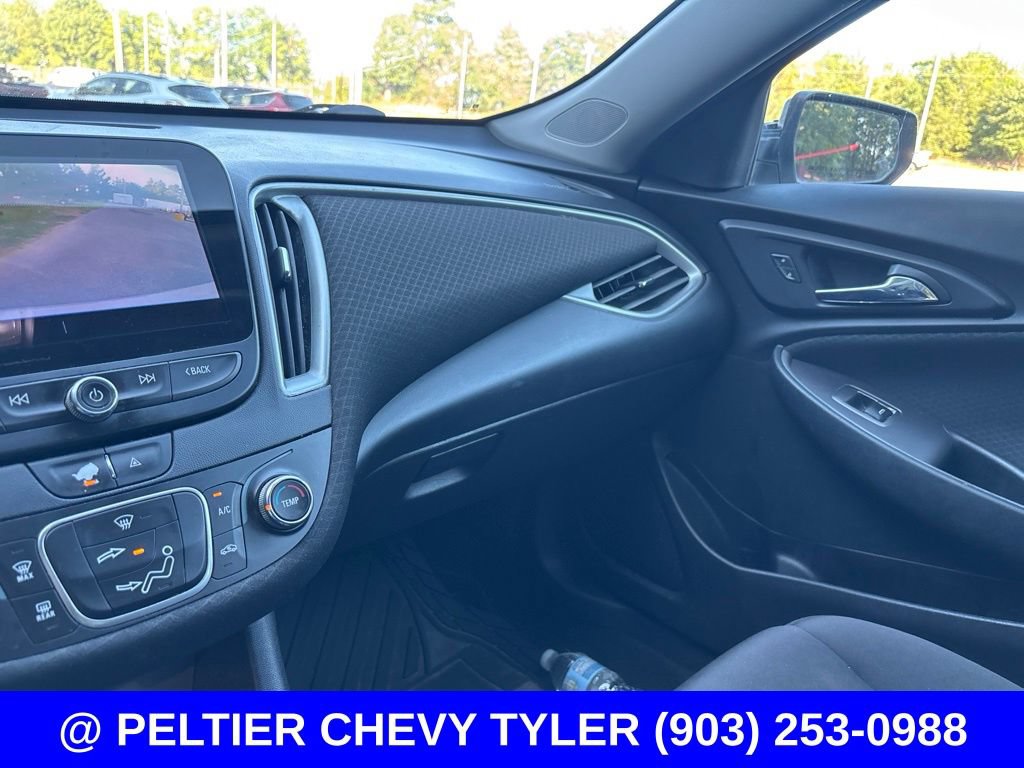 Used 2020 Chevrolet Malibu RS FWD image 16
