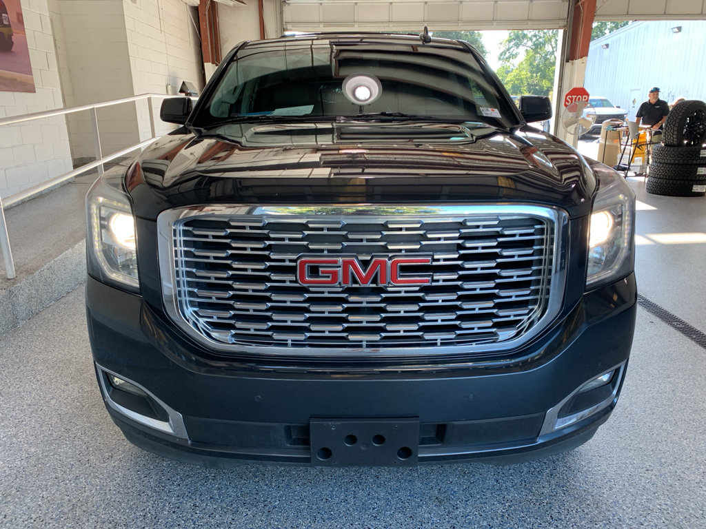 Used 2020 GMC Yukon Denali w/ Open Road Package AWD/4WD image 2