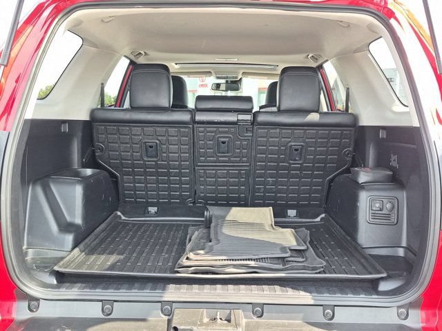 Used 2023 Toyota 4Runner Limited AWD/4WD image 18