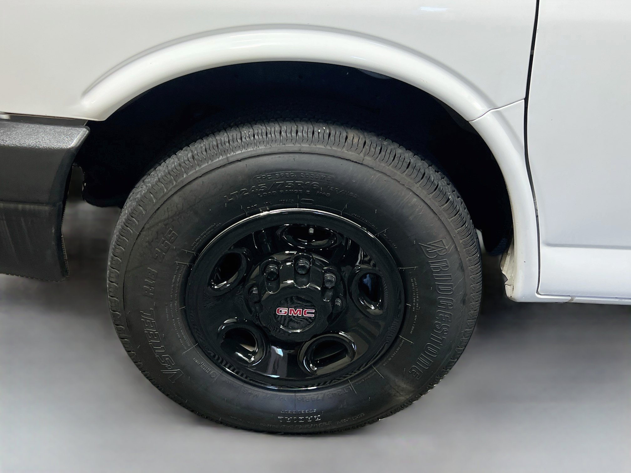 Used 2025 GMC Savana 2500 w/ Driver Convenience Package RWD image 13