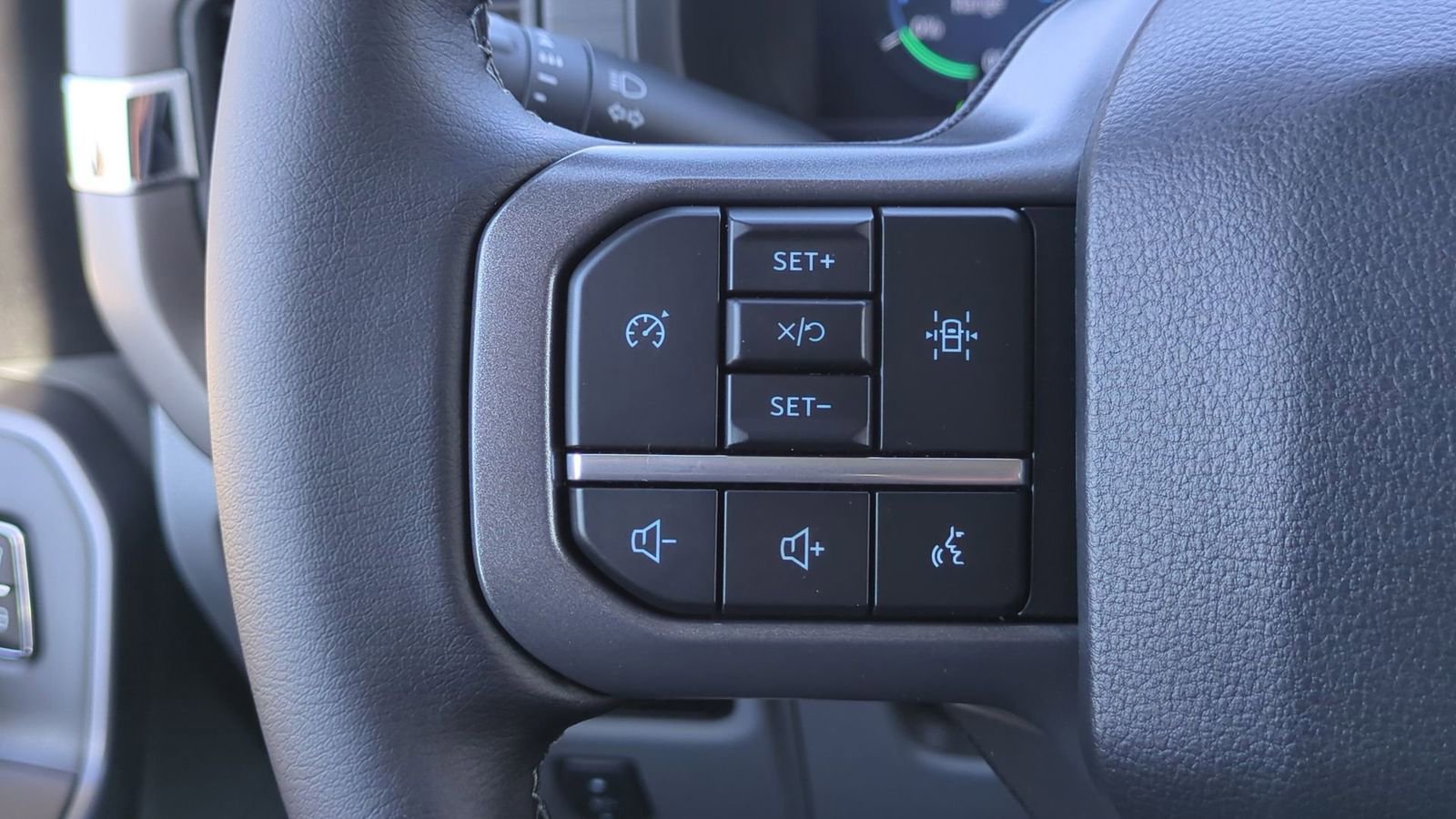 New 2025 Ford F150 Lightning XLT image 39