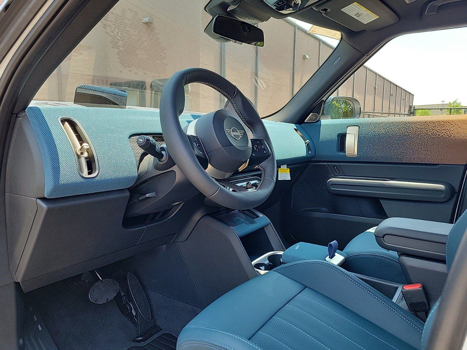 Used 2025 MINI Cooper Countryman S w/ Comfort Package Max image 4