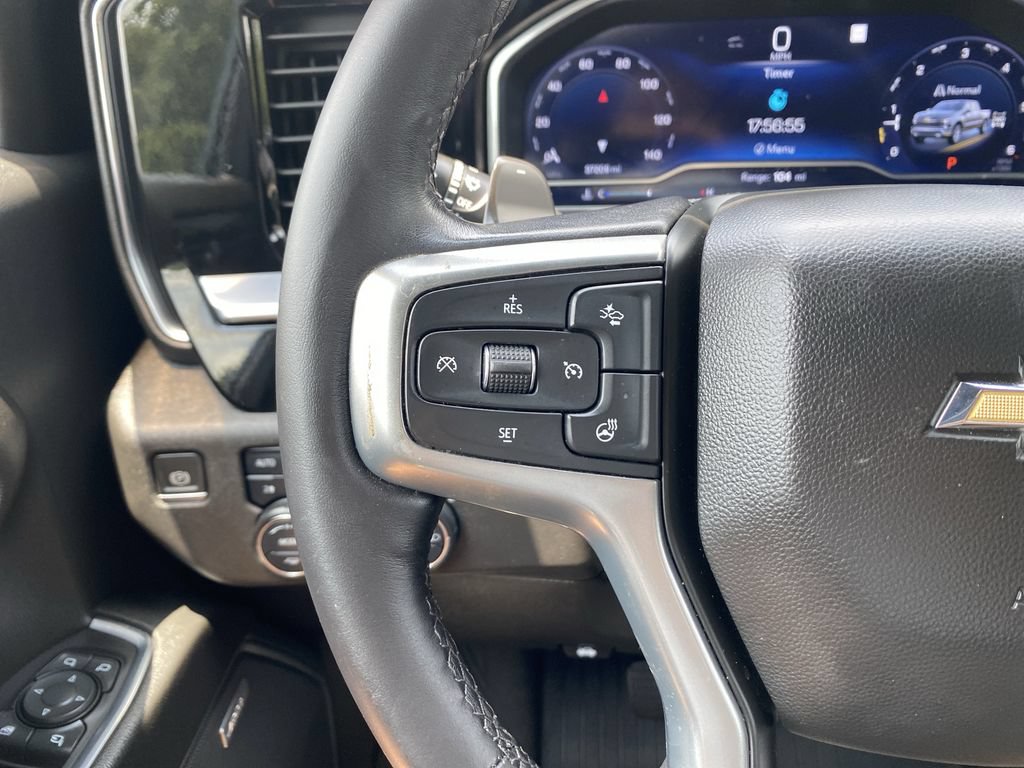 Used 2022 Chevrolet Silverado 1500 LTZ AWD/4WD image 22