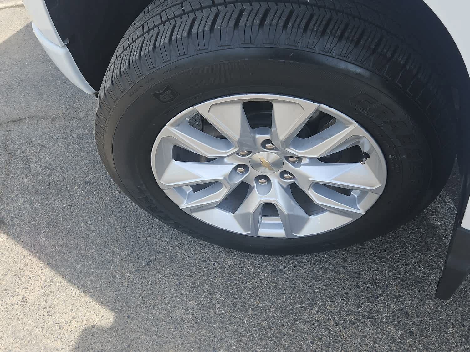 Used 2022 Chevrolet Silverado 1500 Custom image 3