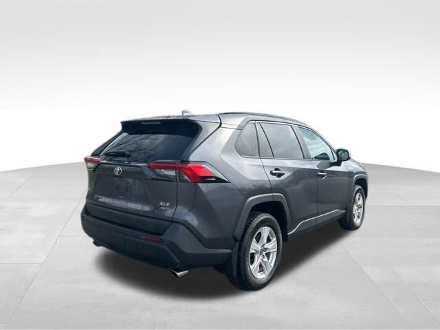 Used 2021 Toyota RAV4 XLE w/ Convenience Package image 35