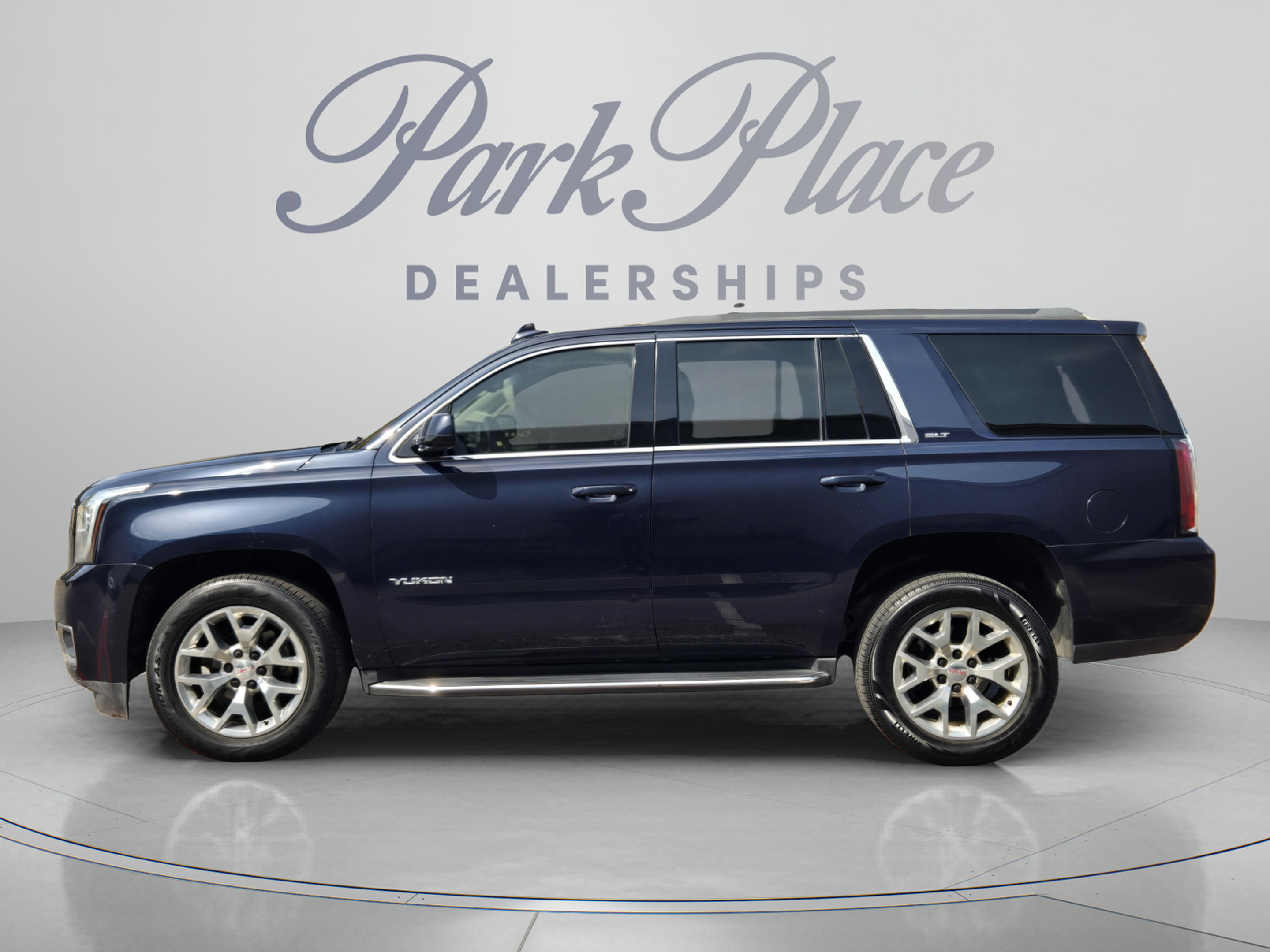 Used 2019 GMC Yukon SLT RWD image 2