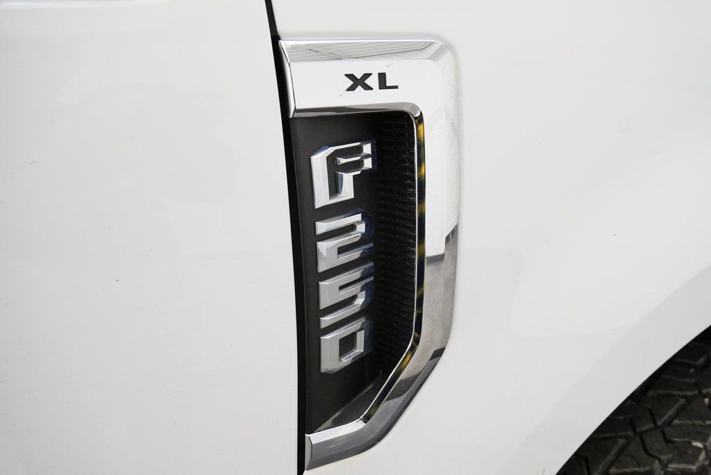 Used 2022 Ford F250 XL w/ Power Equipment Group image 10