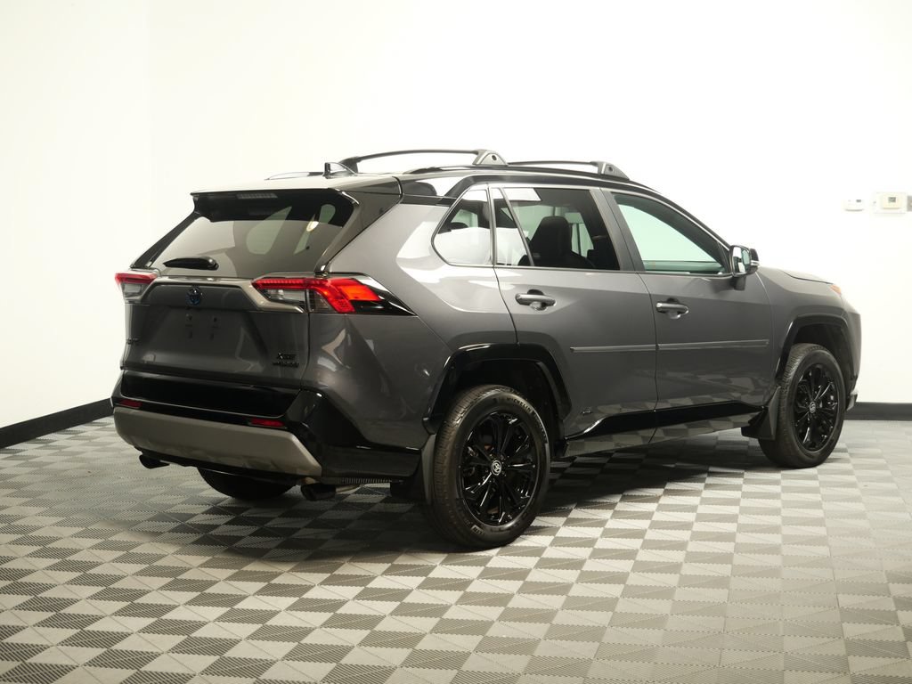Used 2024 Toyota RAV4 XSE AWD/4WD image 8