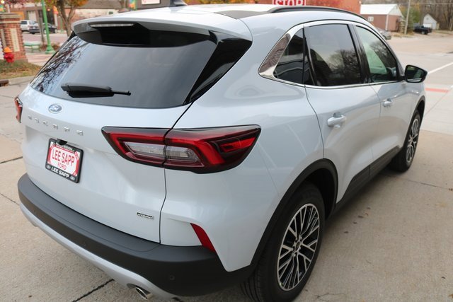 New 2025 Ford Escape SE image 5