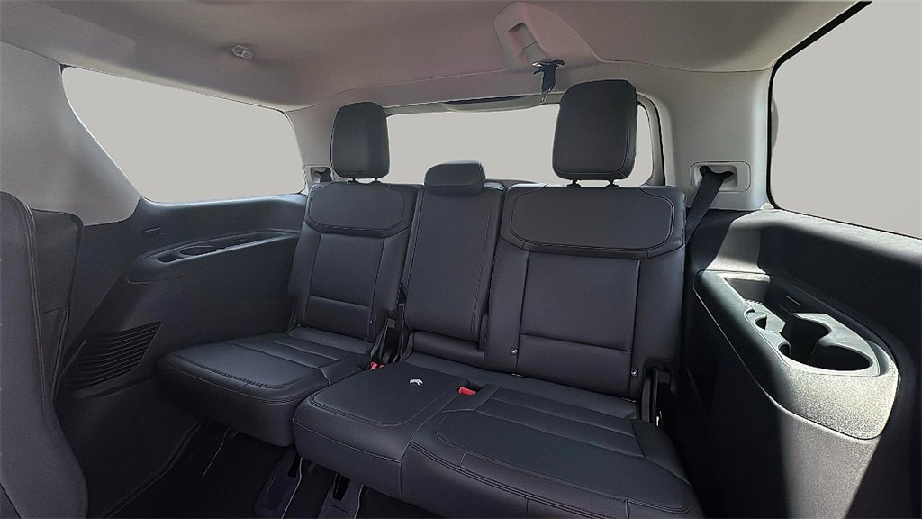 New 2025 Ford Expedition Active image 14