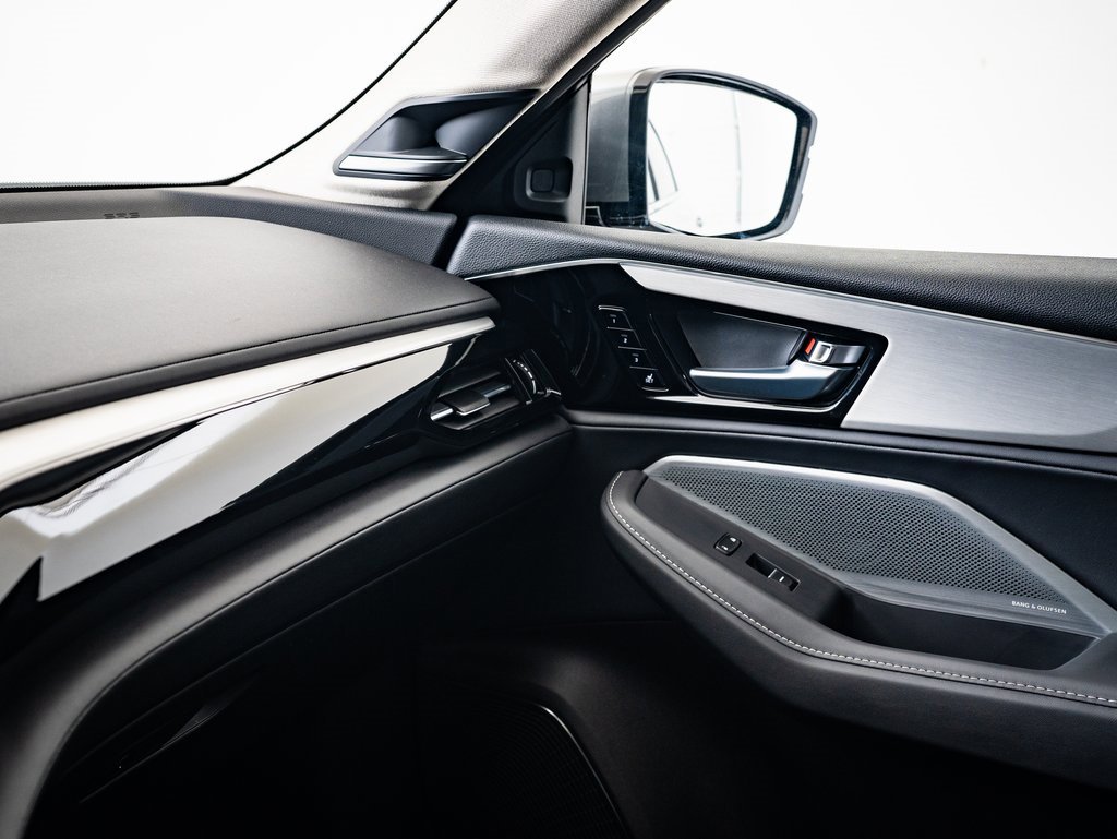 Used 2025 Acura MDX SH-AWD w/ Technology Package image 33