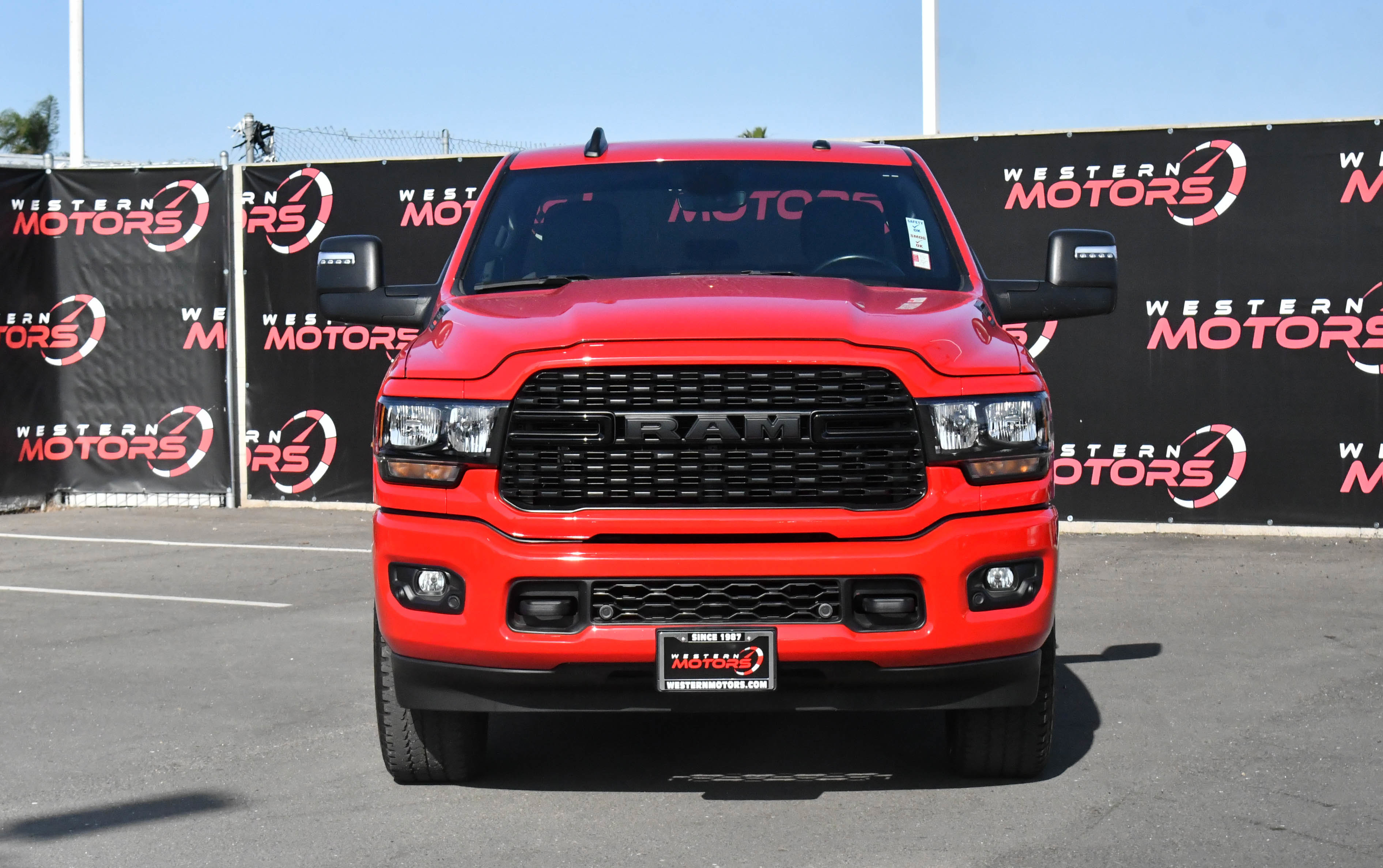 Used 2024 RAM 2500 Big Horn w/ Night Edition AWD/4WD image 2