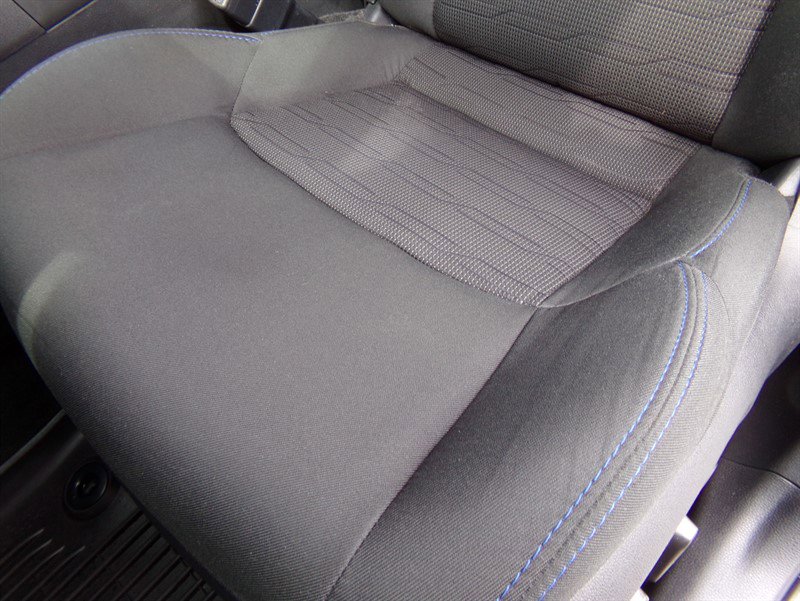 Used 2022 Toyota RAV4 SE image 18