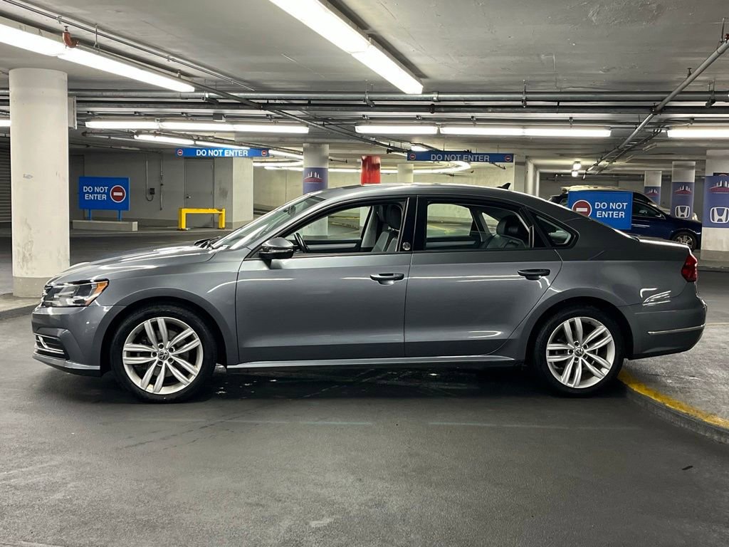 Used 2019 Volkswagen Passat 2.0T Wolfsburg FWD image 31