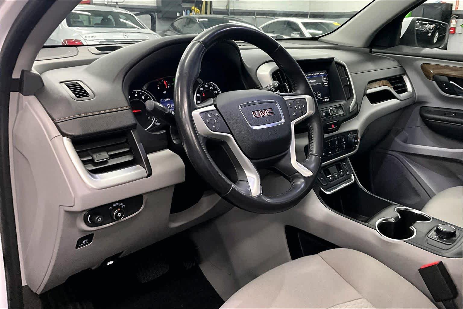 Used 2020 GMC Terrain SLE FWD image 17