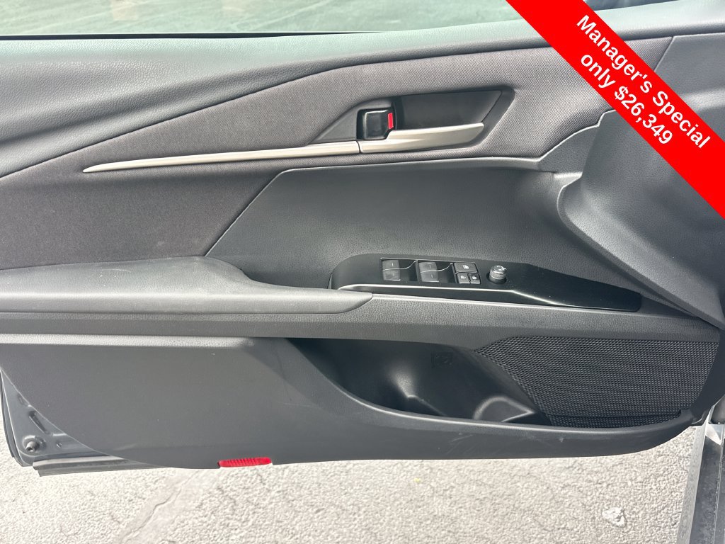 Used 2025 Toyota Camry LE AWD/4WD image 21