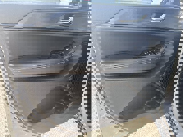 Used 2024 Jeep Grand Cherokee L Laredo image 17