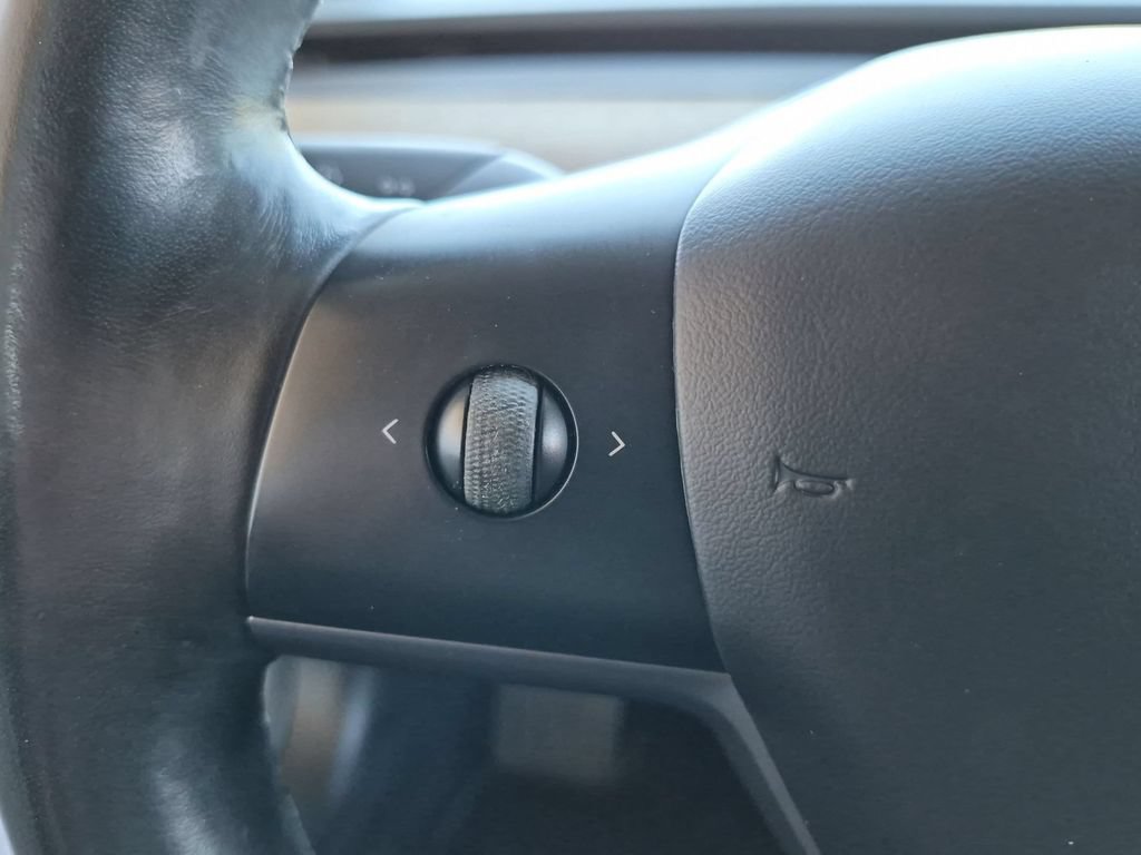 Used 2018 Tesla Model 3 Long Range RWD image 24