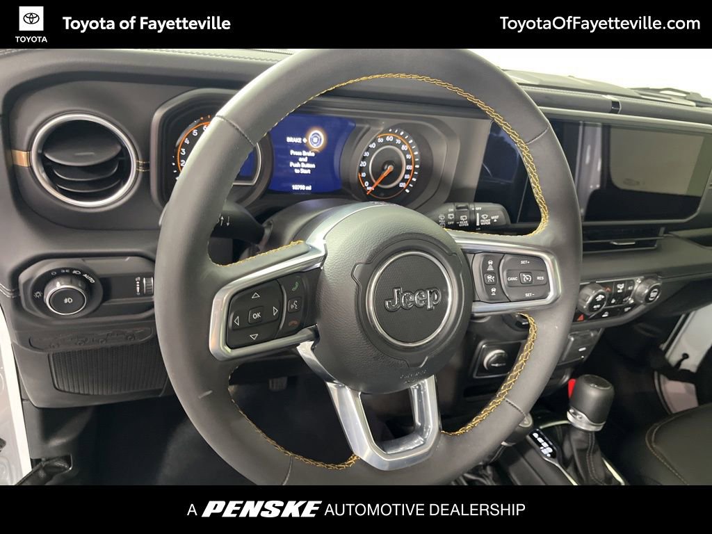 Used 2024 Jeep Wrangler Unlimited Sahara w/ Technology Group AWD/4WD image 25