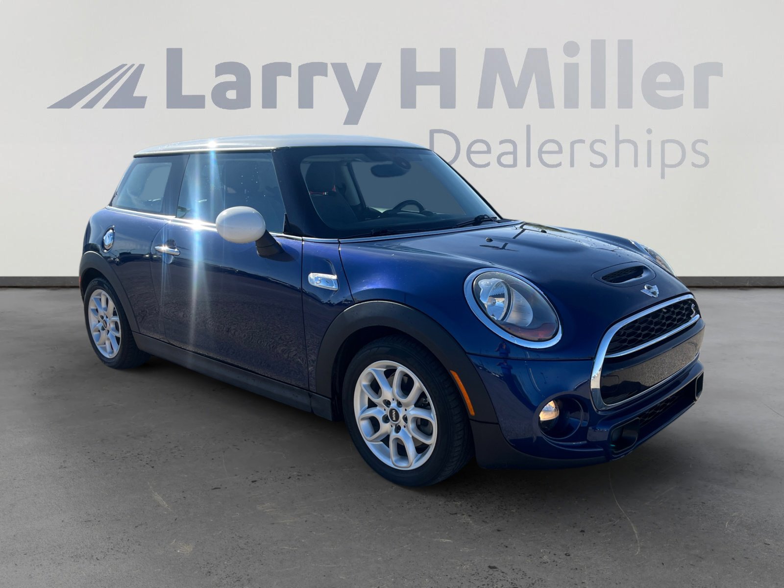 Used 2015 MINI Cooper S image 7