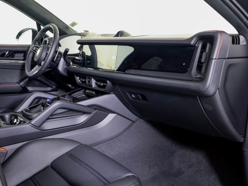 New 2026 Porsche Cayenne GTS image 7