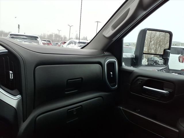 Used 2022 Chevrolet Silverado 1500 LTZ w/ Technology Package AWD/4WD image 20