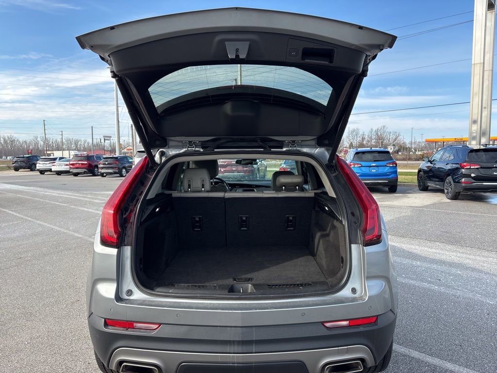 Used 2023 Cadillac XT4 Premium Luxury image 8
